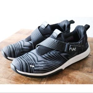 ❌SOLD❌WOMEN'S RYKA FAZE SHOE